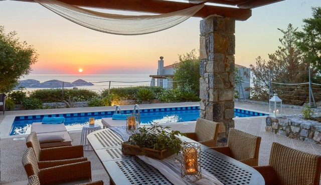 Okeanides Villas