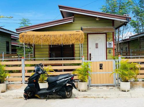 Olango Island - S&E-1 Tiny Guest House Fully Furnished with Hot Shower, Washer, Wi-Fi, Netflix & King-size Bed