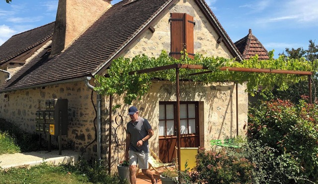Old bakery renovated in the heart of a village of causse close to major sites