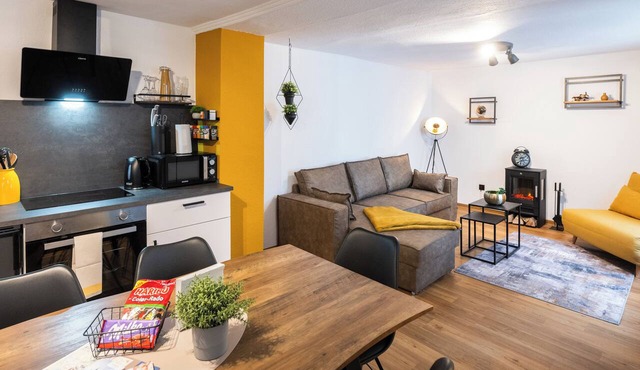 Old building oasis Fulda - quiet, central, terrace, train station 400m -