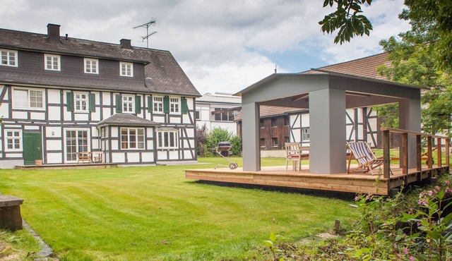 Old half-timbered house of a former watermill, 600 sqm garden