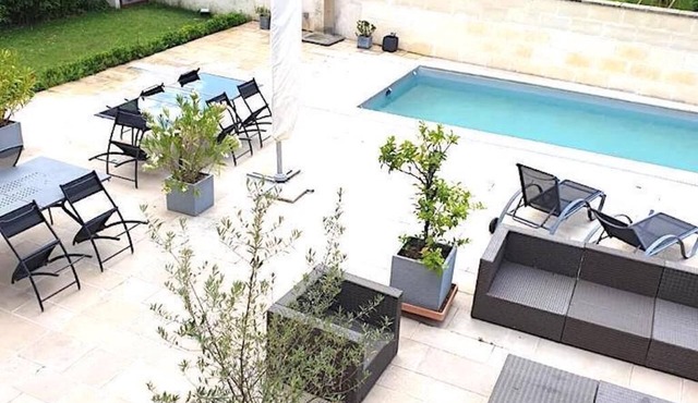 OLD MILL WITH SWIMMING POOL, 5 BEDROOMS, IN THE HEART OF THE COMPIEGNE FOREST