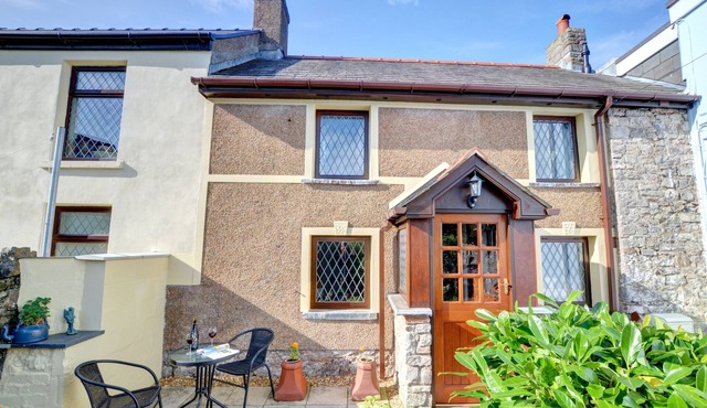 Old Newton Cottage - Two Bedroom House, Sleeps 3