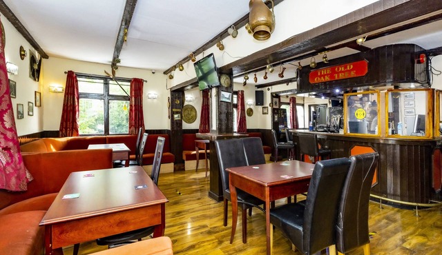 Old Oak Tree Inn