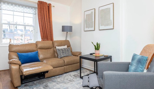 Old Town Edinburgh Apt, walk to Castle, Royal Mile & Museums