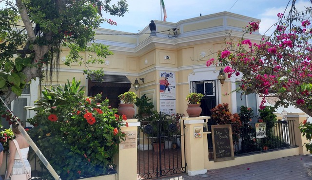 Old Towns Best Family Vacation Home