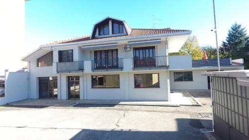 Oleggio Home