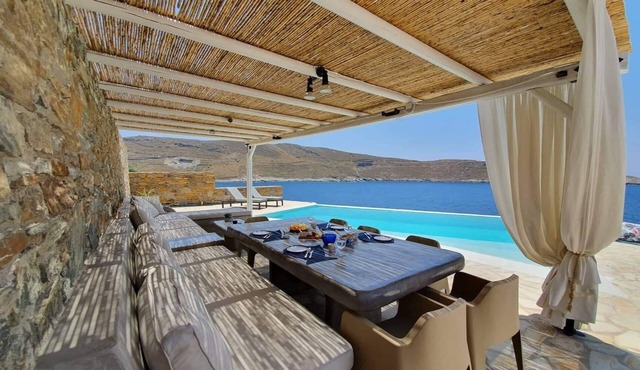 Olive's Coast Seafront Villa