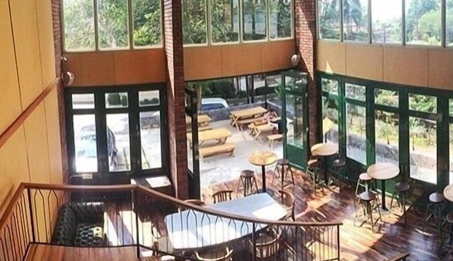 Oliver's Hostelry
