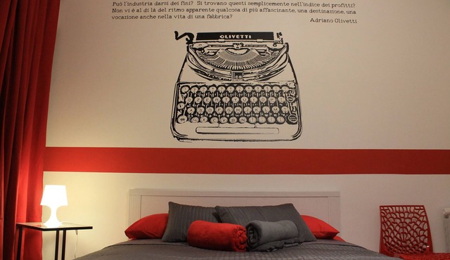 "Olivetti" Room - with shared bathroom