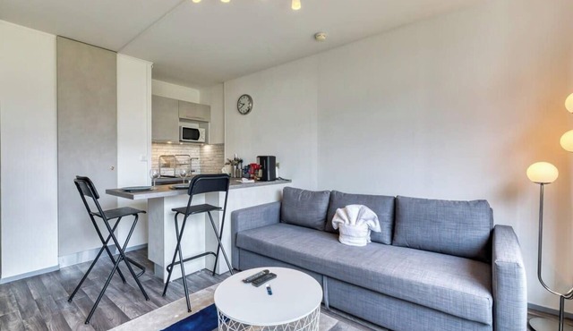 Olivia : *studio avec Place de Parking*