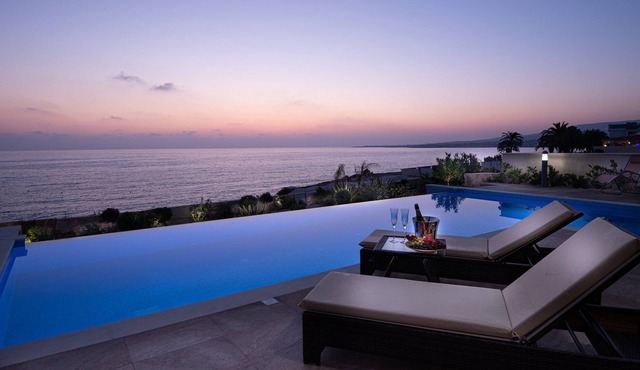 Olymp Villa B 3-bedroom Sea-Front Villa