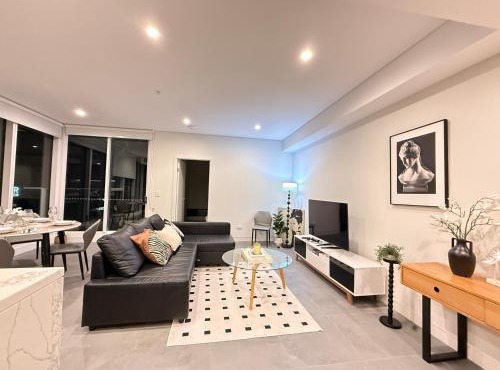 Olympic park 2Bed2Bath Apt with Pool - Free Gym and Car Park