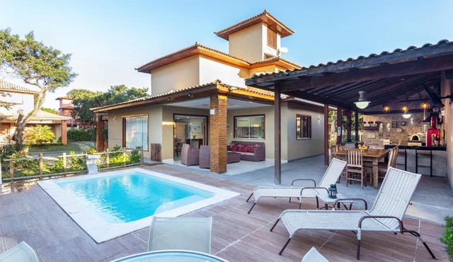 Omar do Rio - Casa Duplex Moderna com Área Gourmet e Piscina Privativa, 4 Suítes no Condomínio completo Laguna e Mare, em Manguinhos, Internet 400mbps, Smart TV e Garagem - CLM 20