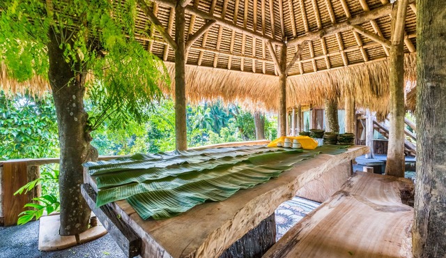 Omunity Bali
