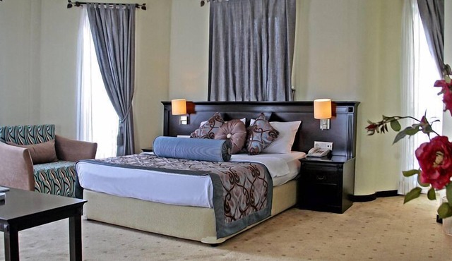 Omur Hotel