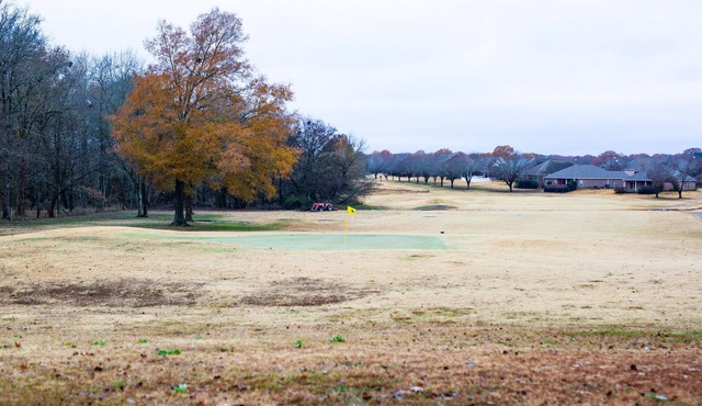On Golf Course | Peaceful | Central | Upscale