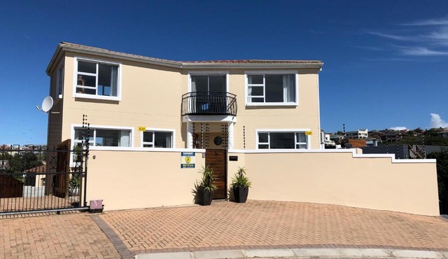 'On Point' Beach House - Jeffreys Bay