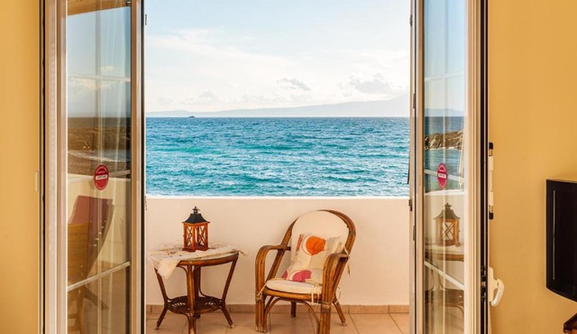 On the Beach - Akroyali Family Home