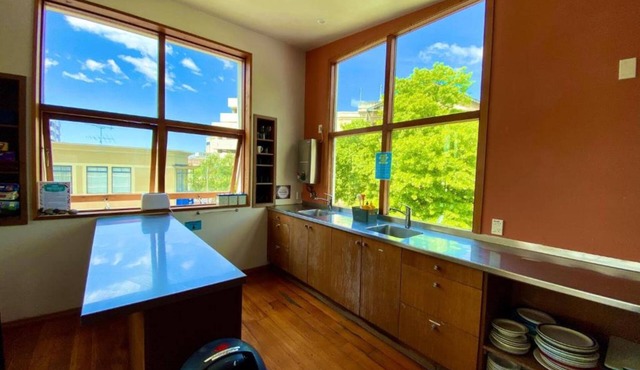 On Top Apartments & Hostel Backpackers