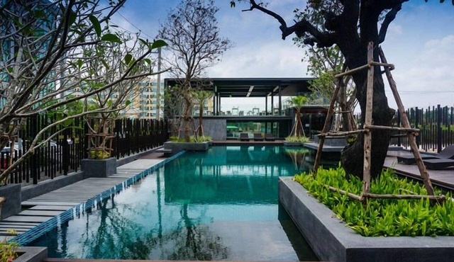 One Bed Room in Town BKK 01