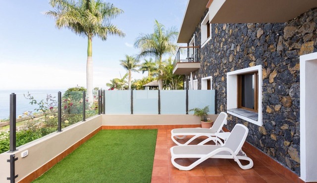 One bedroom, SEA VIEW, HEATED POOL, Heating, Free wif, Big terrace, (2)