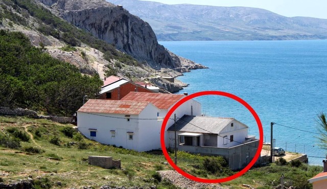 One bedroom apartment near beach Metajna, Pag (A-6465-a)