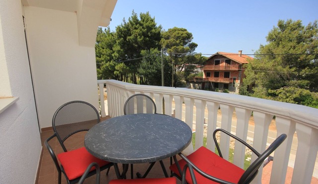 One bedroom apartment with terrace Pašman (A-8215-a)