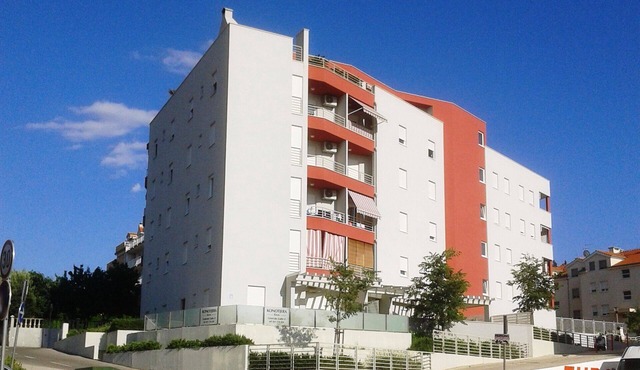 One bedroom apartment with balcony Split (A-12072-a)