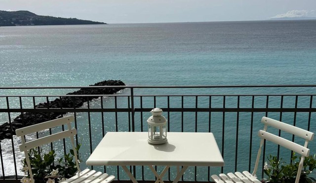 One bedroom apartment with terrace and sea view