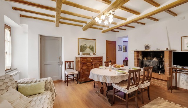 One Bedroom Apt With Pool And Garden, Panicale, Italy