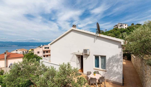 One-bedroom holiday apartment, close to the beach