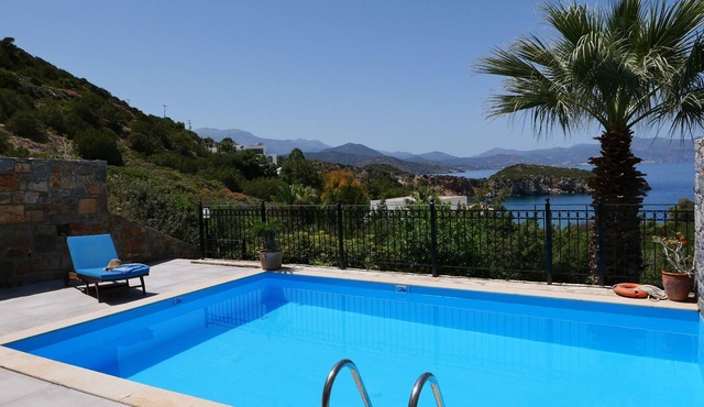 One bedroom villa with private seawater pool! Just 150 meters from the sea