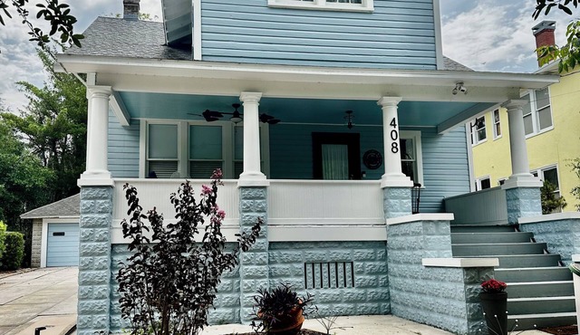 ONE BLOCK from downtown Mount Dora! Historic Slack House Lower Level Duplex