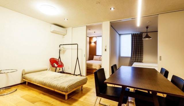 One floor charter 1F/Osaka Ōsaka