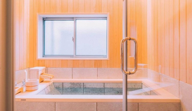 One Harajuku: Newly renovated 2 story, 3Bd, 2Br house in the heart of Harajuku.
