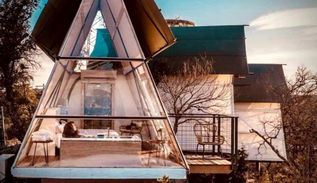 One-of-a-Kind Cliffside Glamping Experience with Sky Views in Cottonwood Shores, Texas