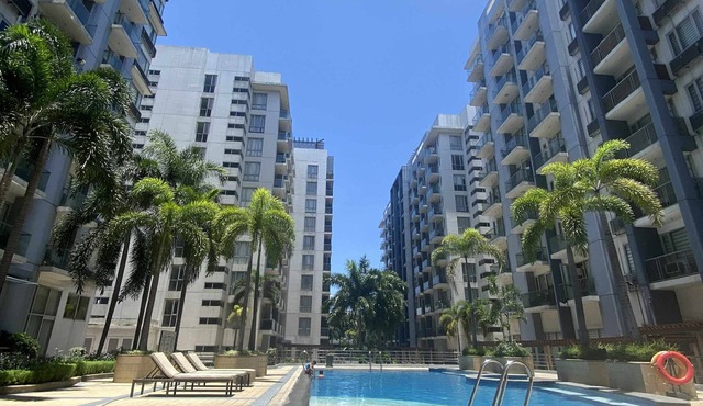 One Palm Tree Villas