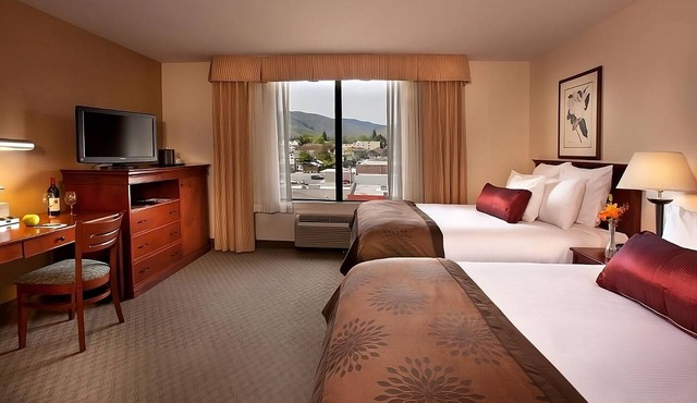 One Room | Two Queen Beds | Breakfast Included