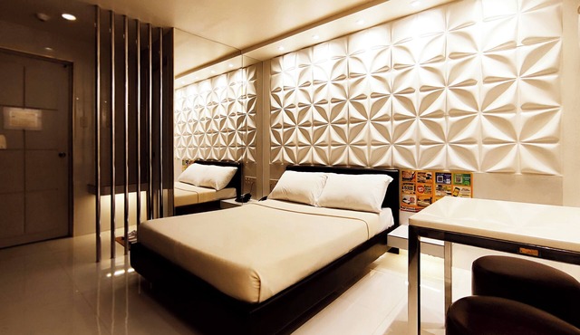 One Serenata Hotel Bacao