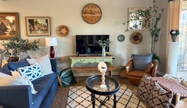 One Story furnished Large Open Floor Plan Covered patios Tennis Pool