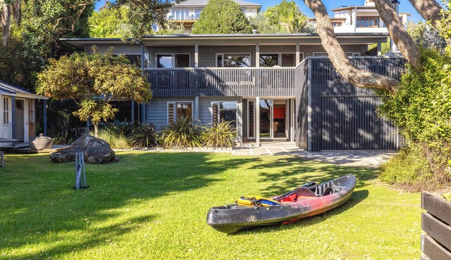 ONEROA BEACHFRONT | Coast & Country | WINTER DEAL
