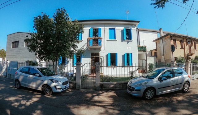 ONLY 19 MINUTES ON FOOT FROM THE HISTORIC CENTER