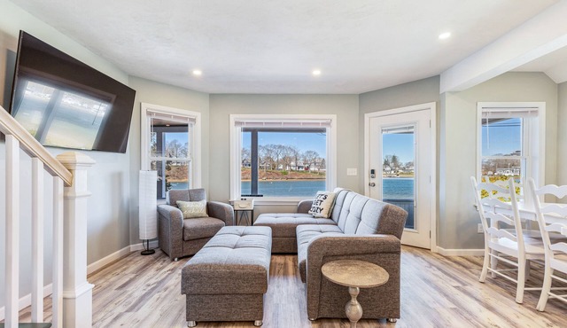 Onset on the water, Pet Friendly, Unit B