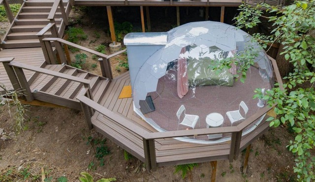 Opal Dome · Spacious Stay w/AC, Hot Tub & Sauna