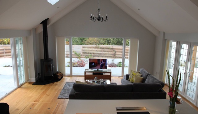 Open Plan Holiday Cottage Within Walking Distance Of Westbourne And Beach