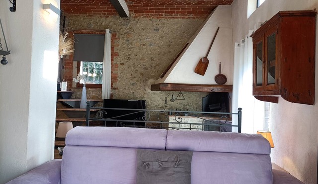 Open space studio apartment with patio near Siena