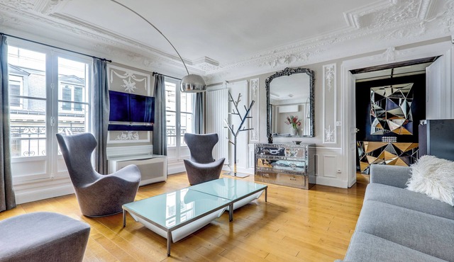 Opera - Lafayette 2 Bedrooms w/AC