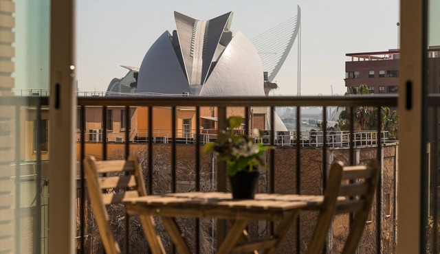 Opera Views. WiFi+Air Conditioning+ balcony