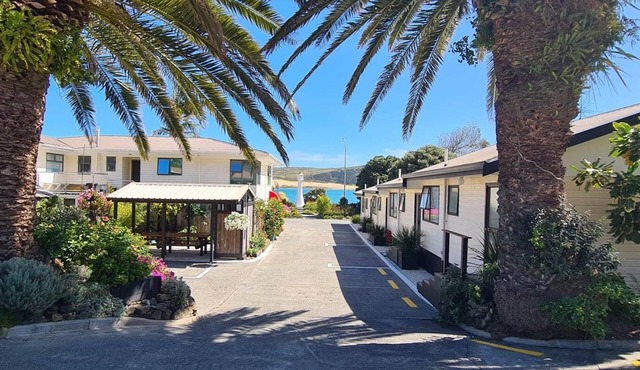 Opononi Lighthouse Motel